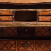 Bureau de pente en marqueterie – Époque Louis XV