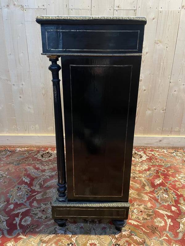 Napoleon III high-height furniture