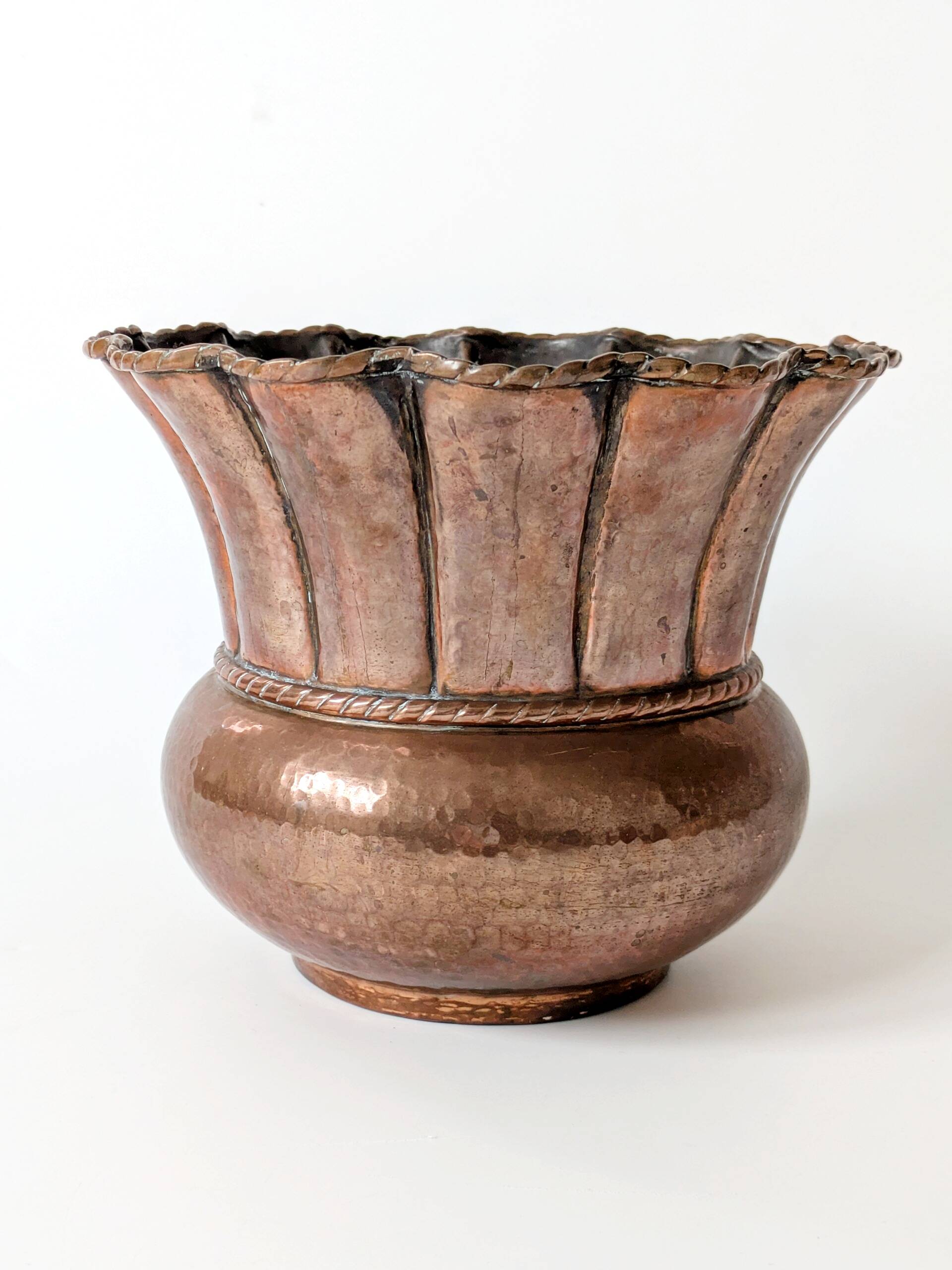 Vintage Italian hammered copper plant pot