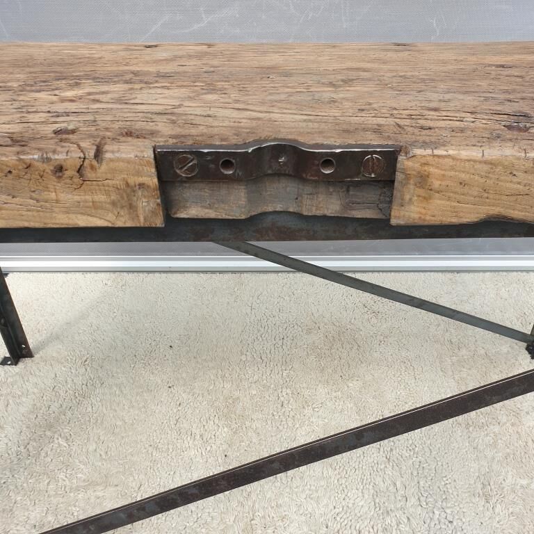 Eiffel metal base workshop with rivets