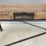 Eiffel metal base workshop with rivets