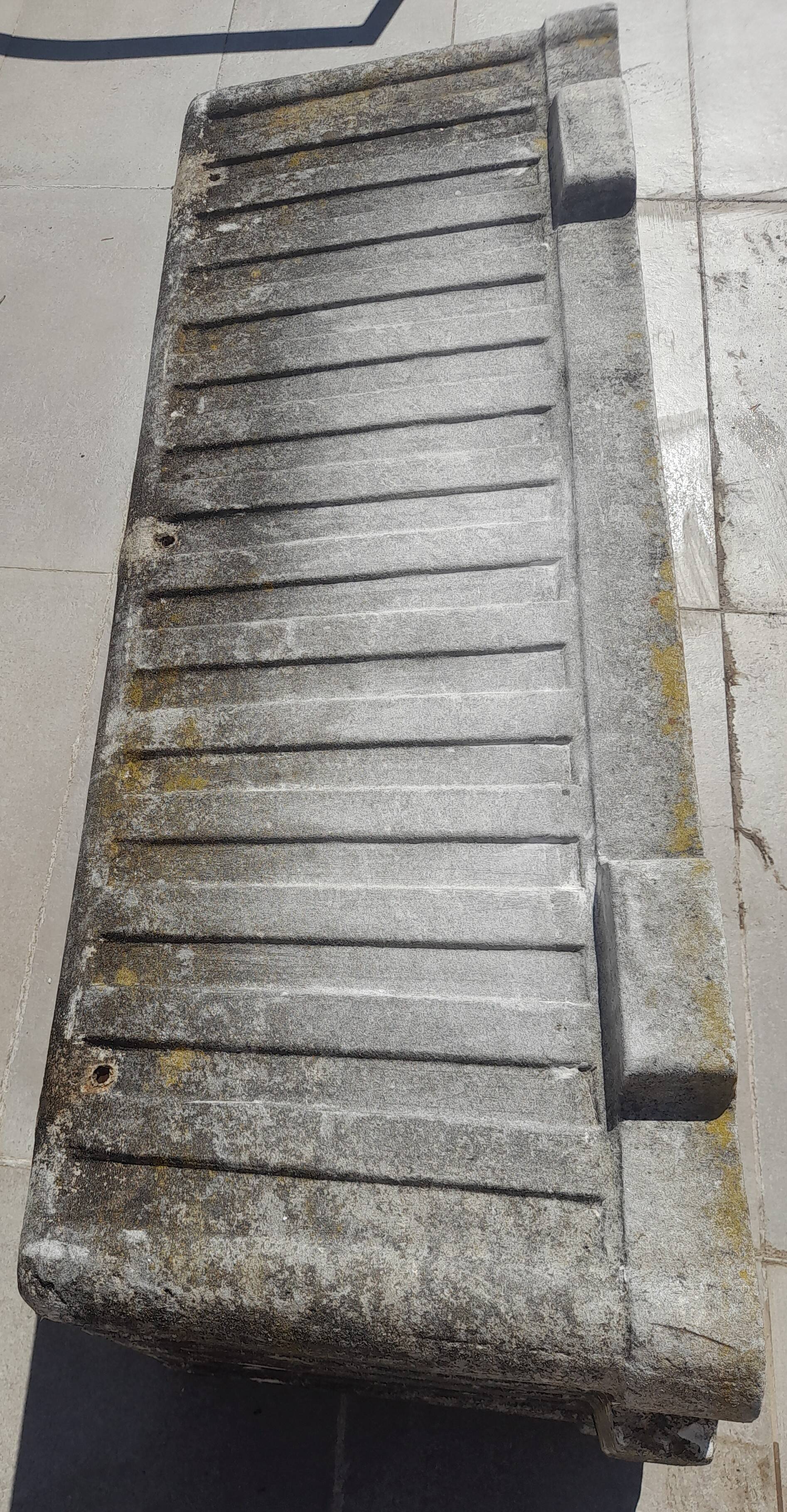 Set of 3 vintage 1960s fibreglass planters.