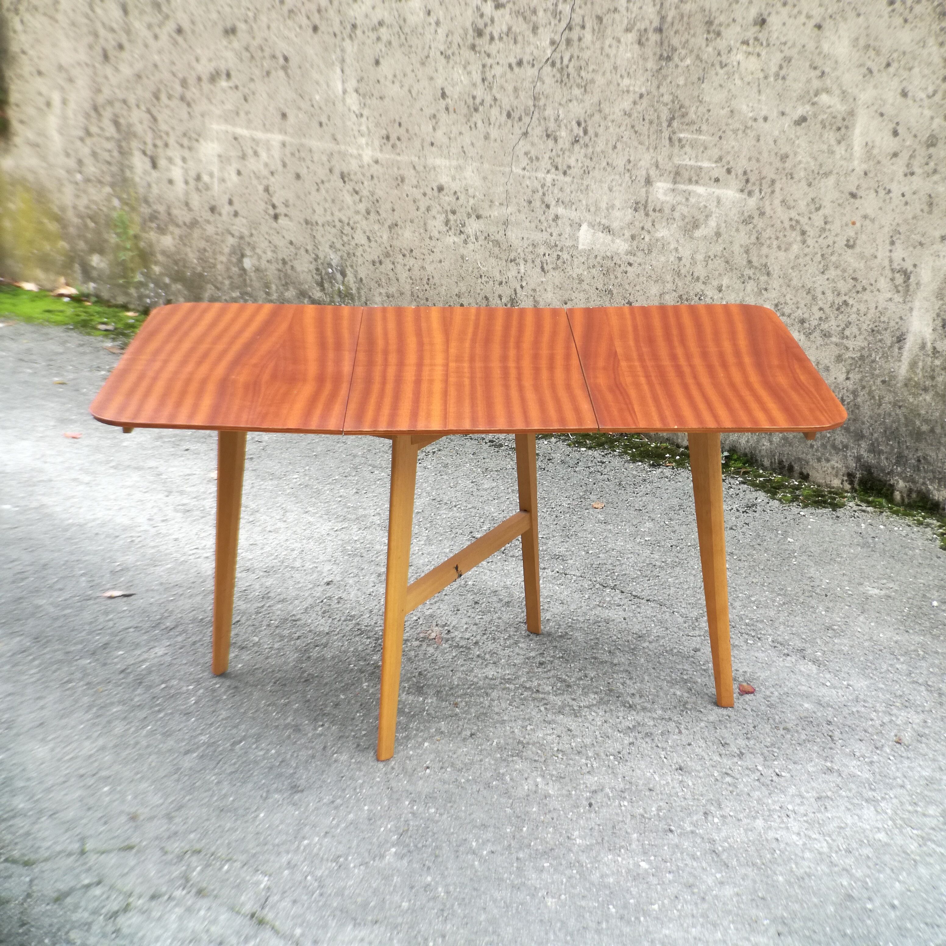 Expandable table - 120x80
