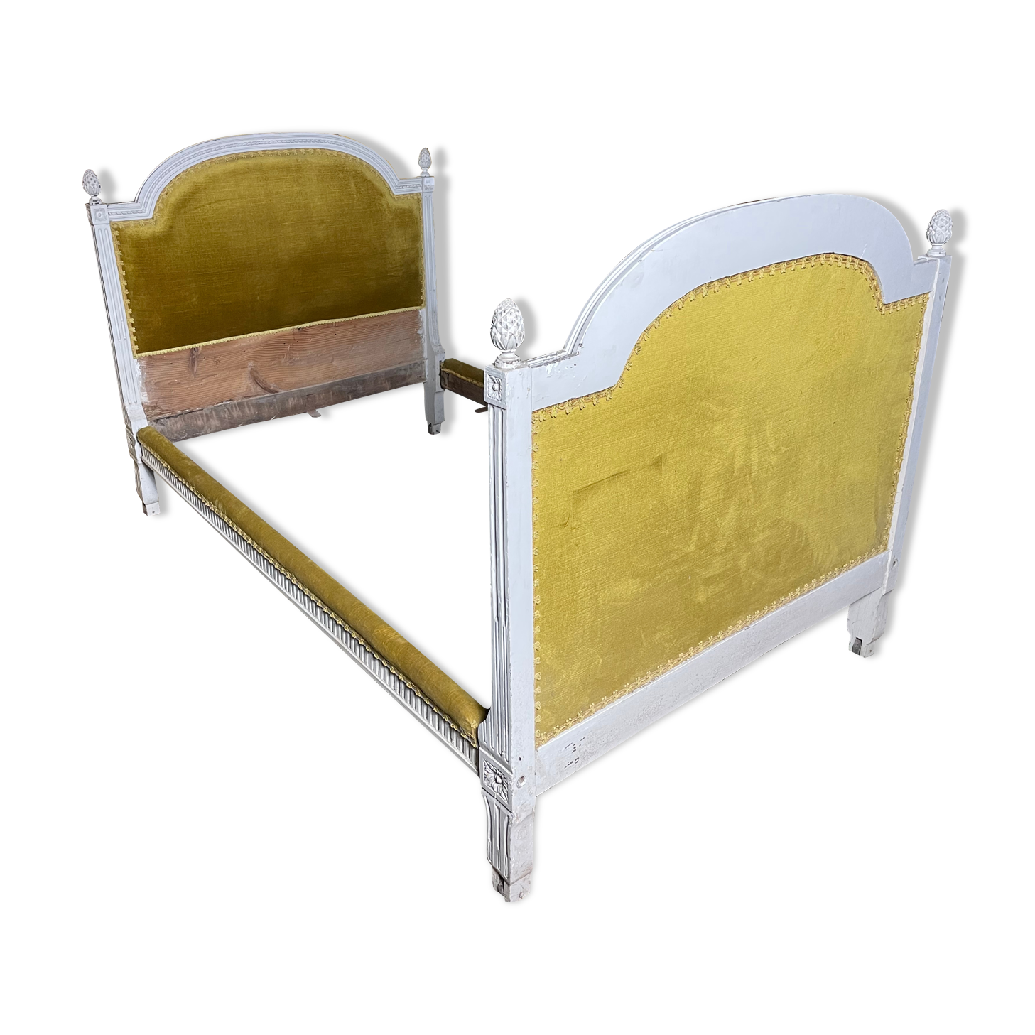 Lit capitonné de style Louis  XVI 19eme