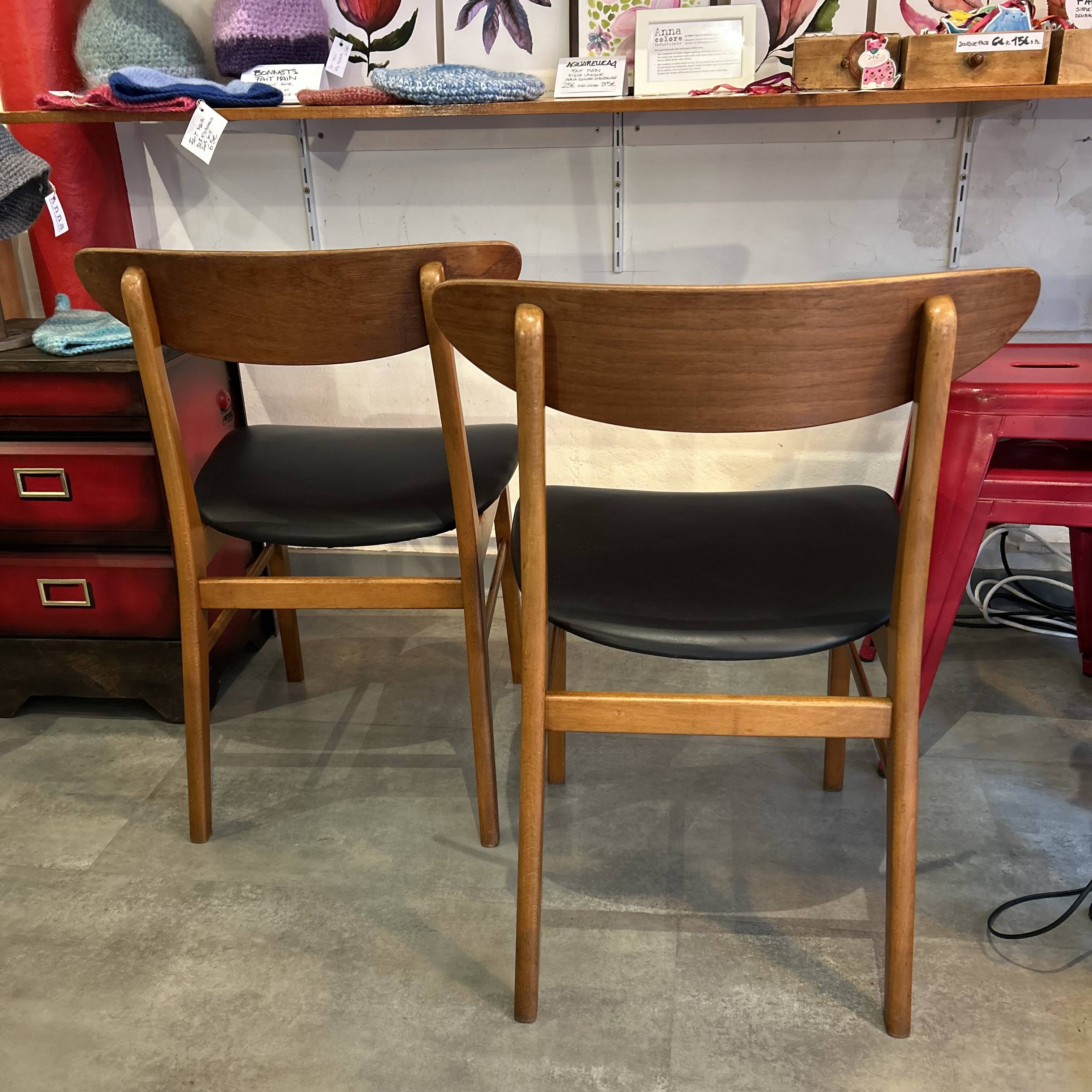 Pair of Danish Scandinavian chairs from the 1960s