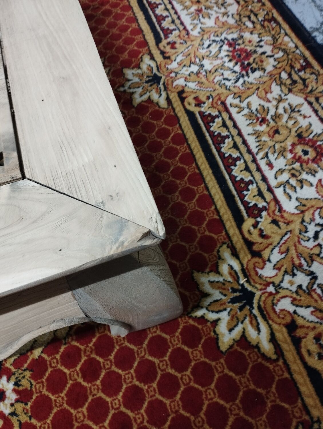 Coffee table "opium"