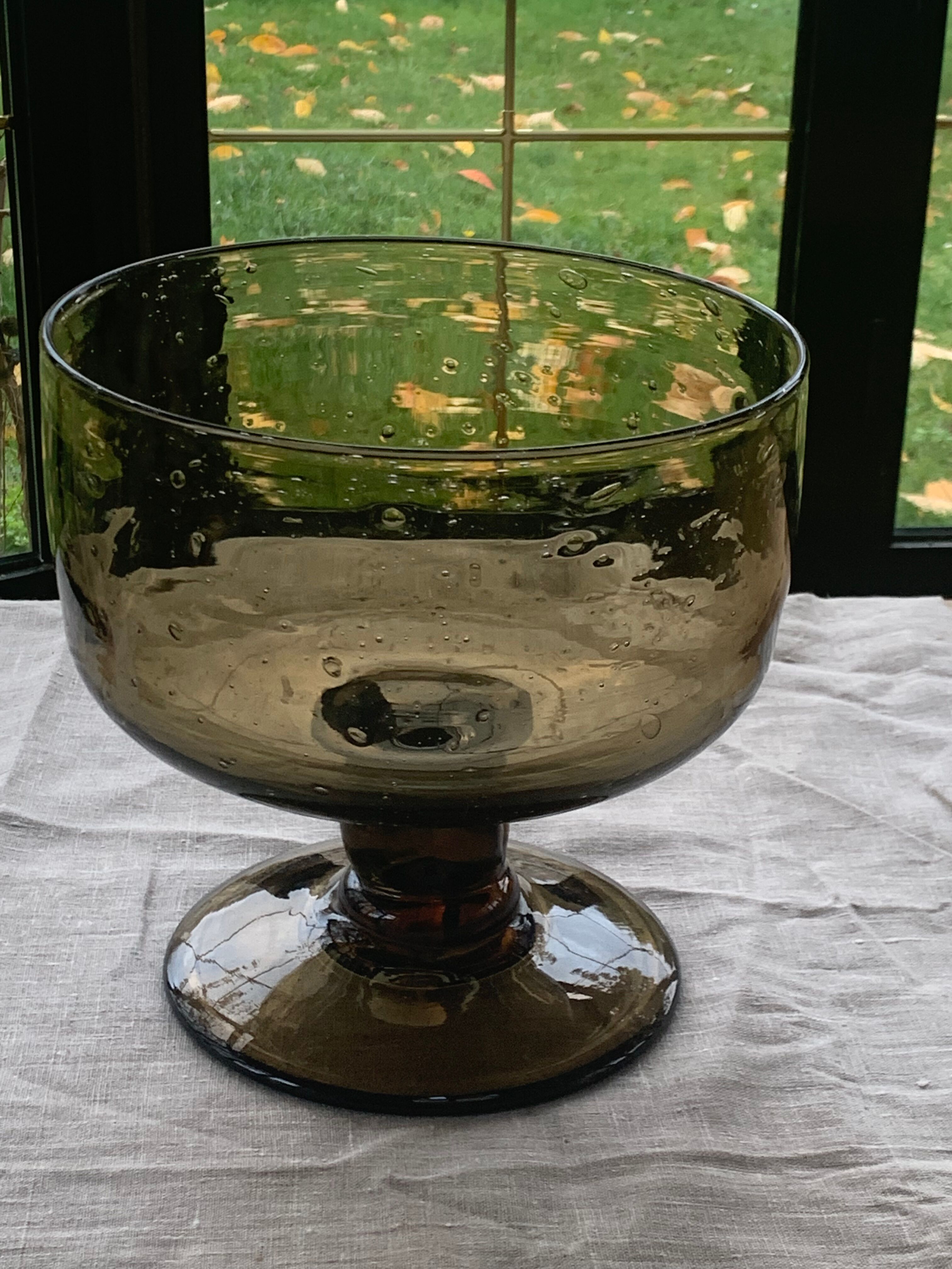 Fruit cup in brown blown glass the vintage France rocker