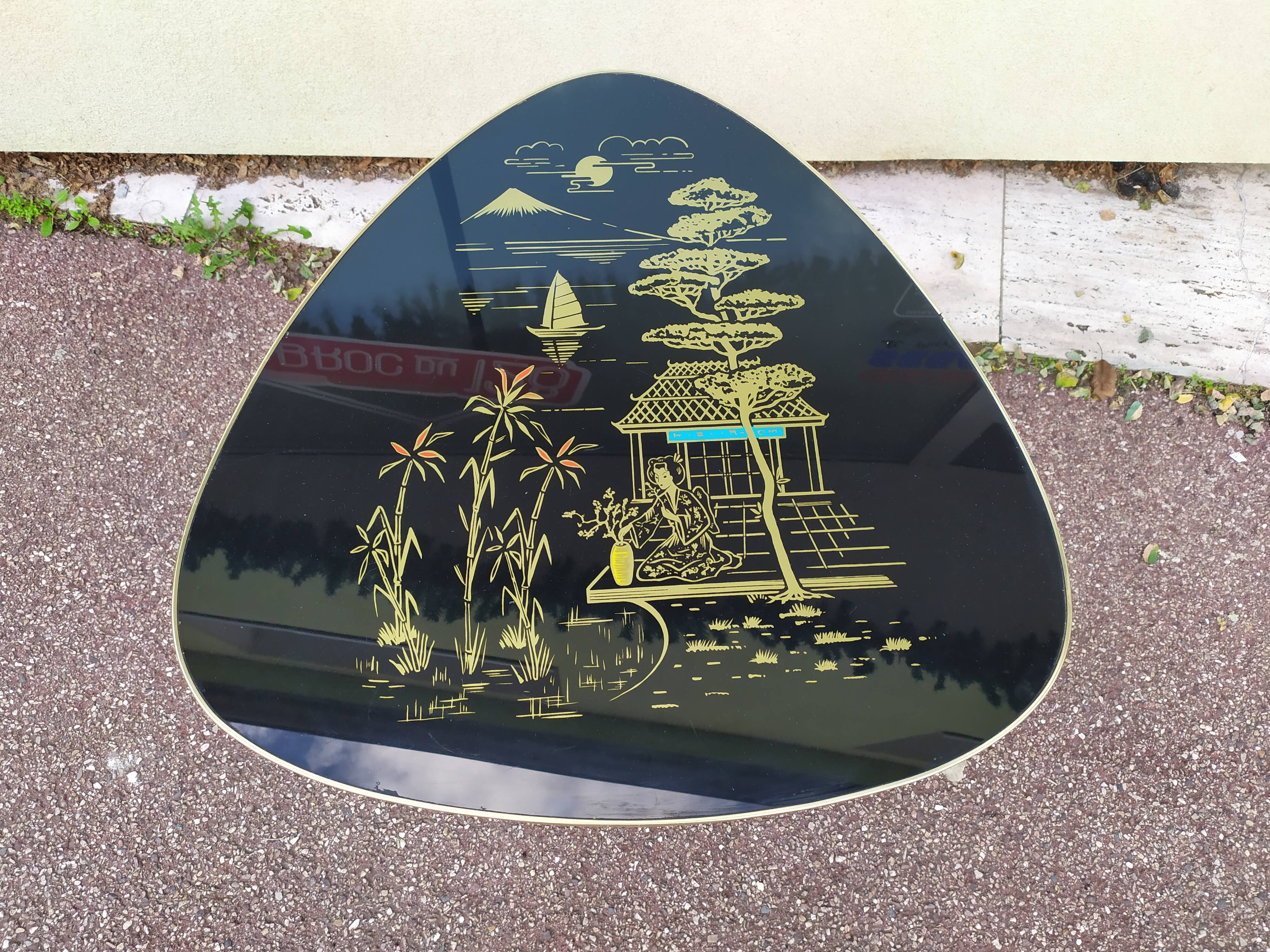 Coffee table formica vintage chinese tripod décor