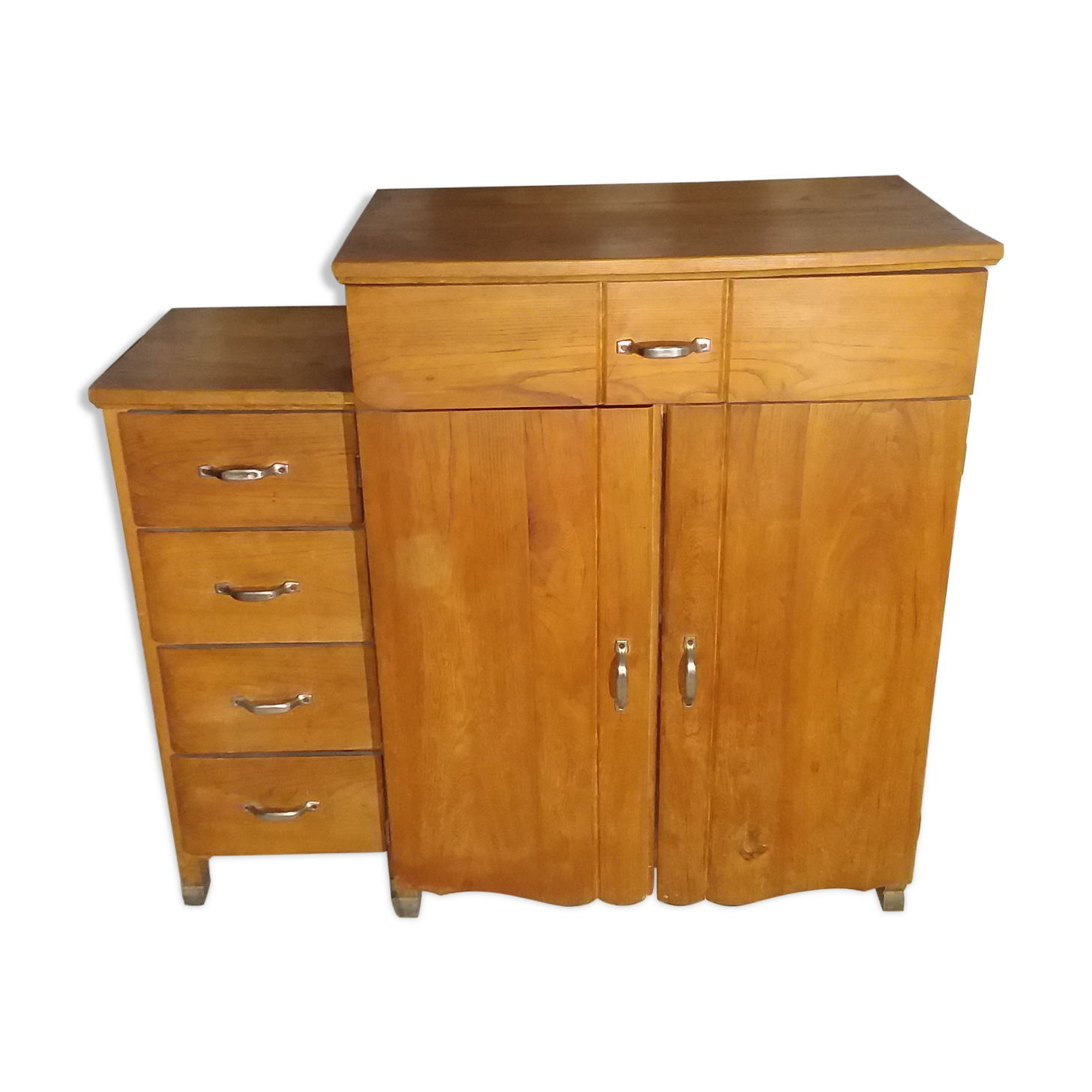 Furniture drawers
