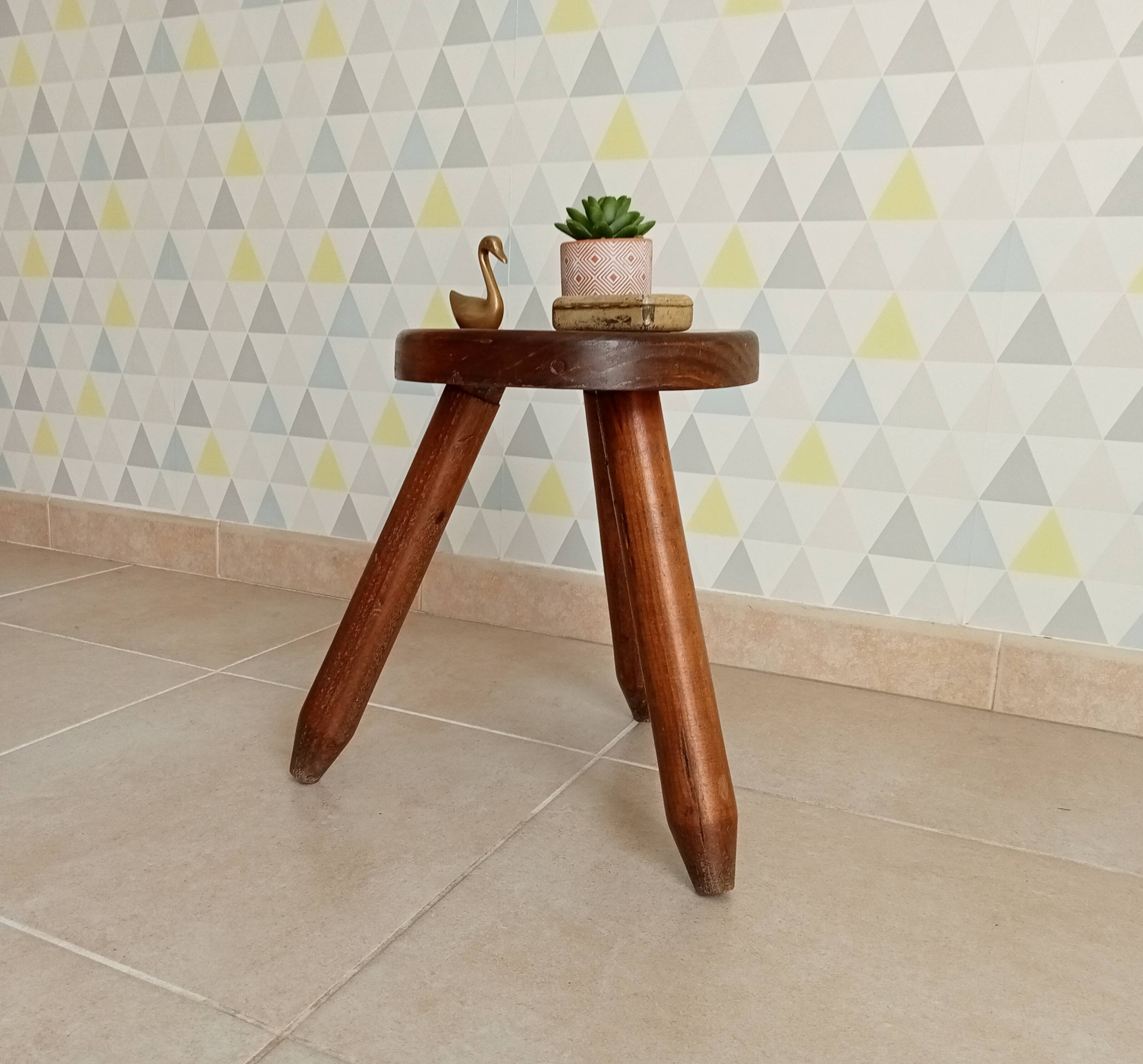 Vintage tripod stool from the 60s/70s