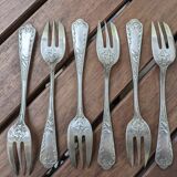 Set of 6 silver-plated oyster forks with floral decoration