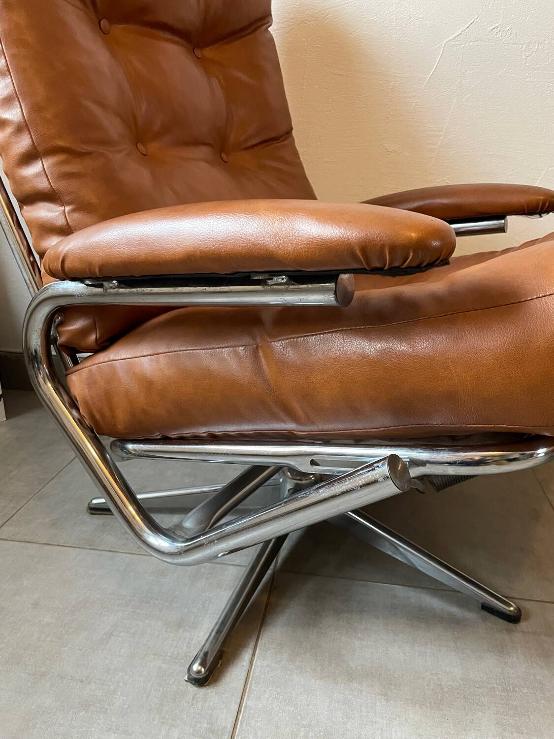 Vintage reclining lounge chair and footrest