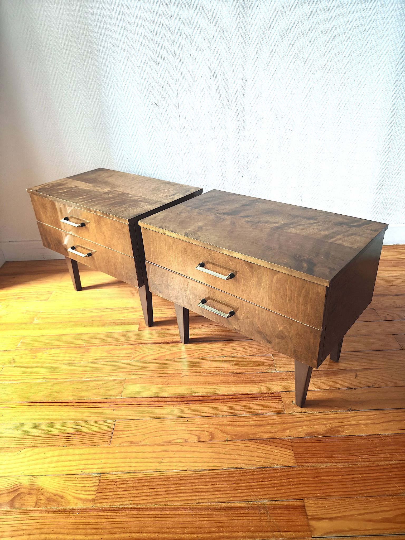 Pair of modernist bedside tables in veneered wood, 1950s-60s