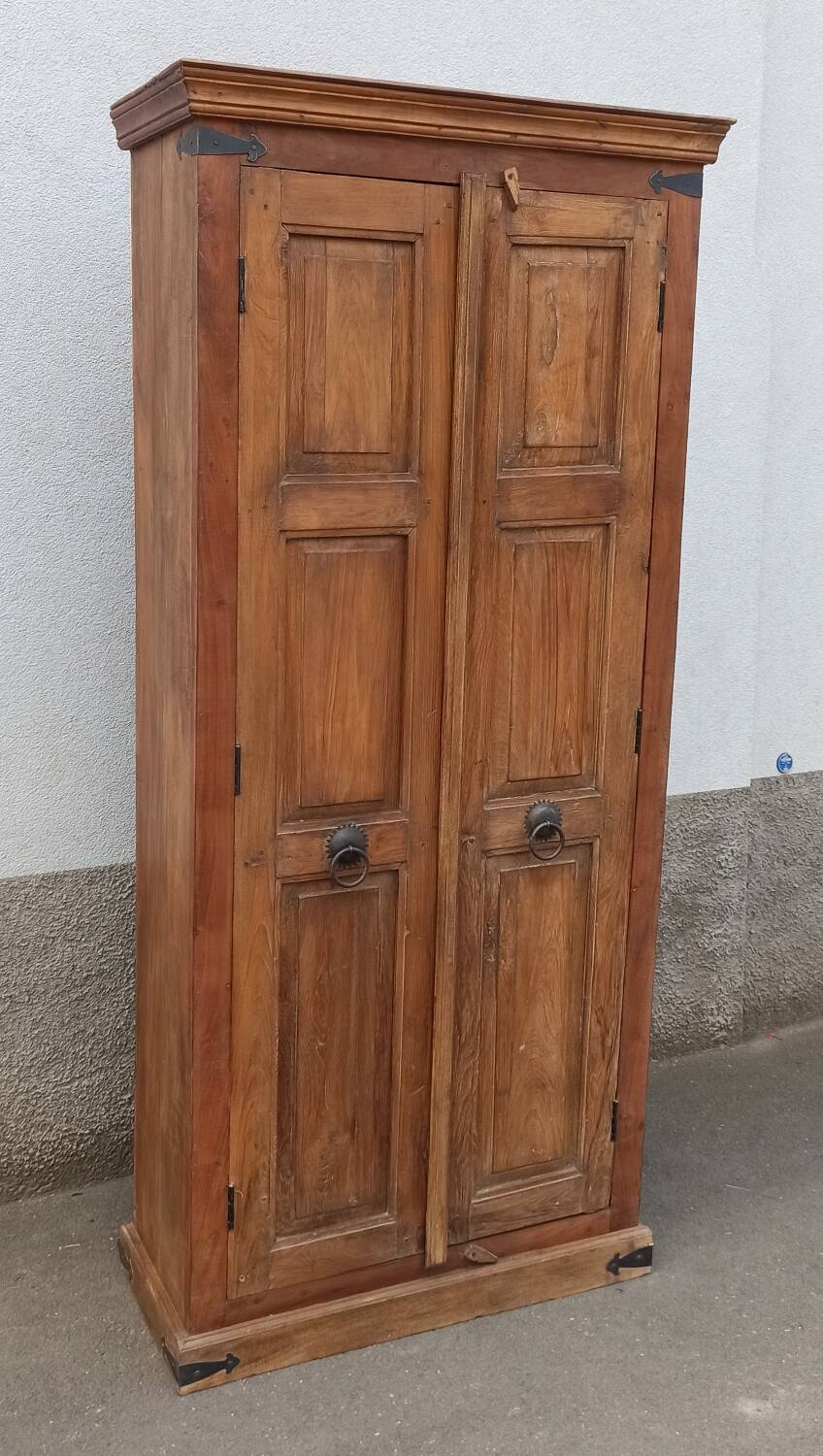 Grande armoire ancienne en bois