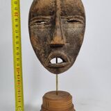 Masque passeport Dan ancien en bois sculpté 15 cm, avec support