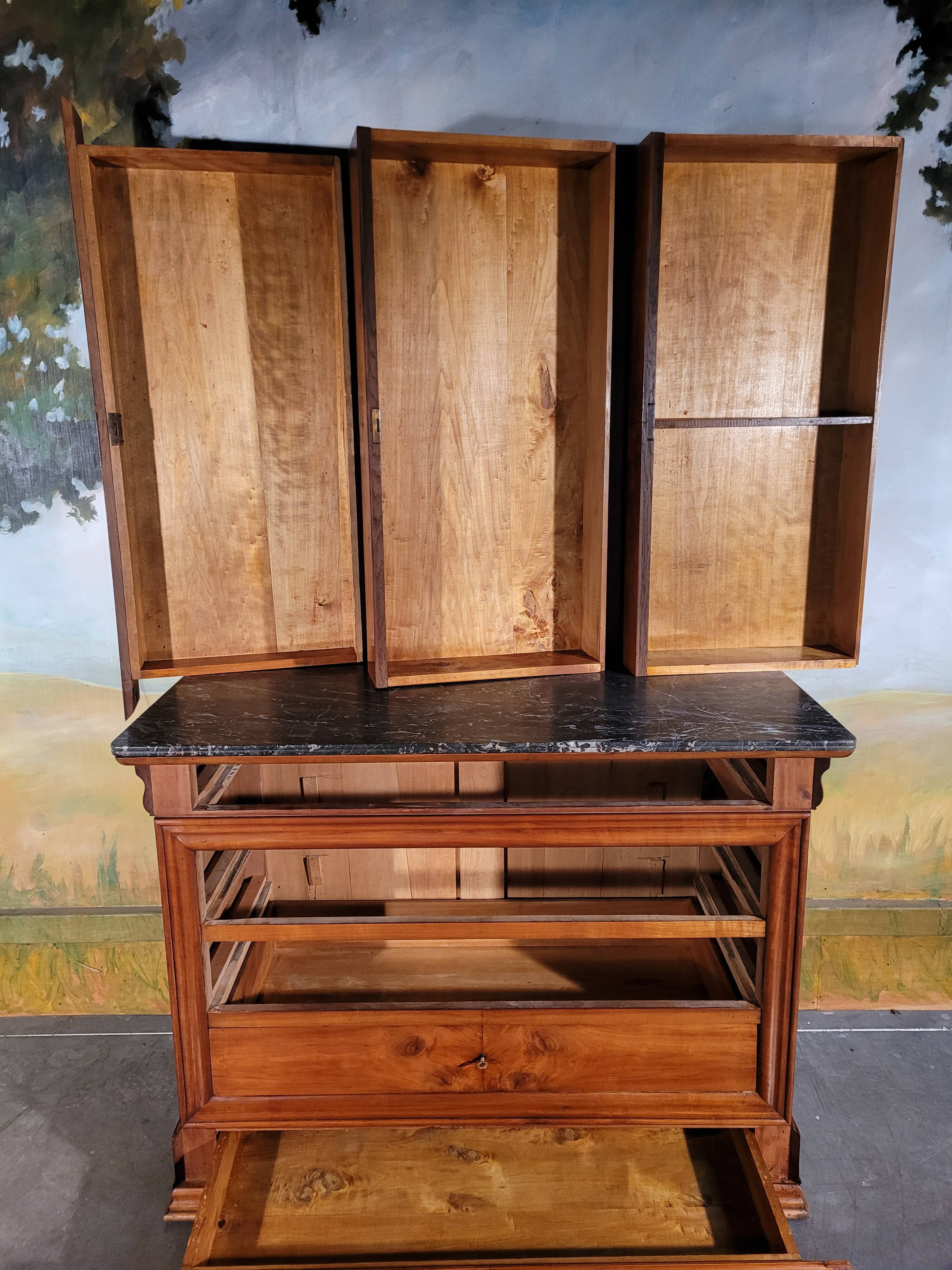 Commode époque Louis Philippe en merisier massif