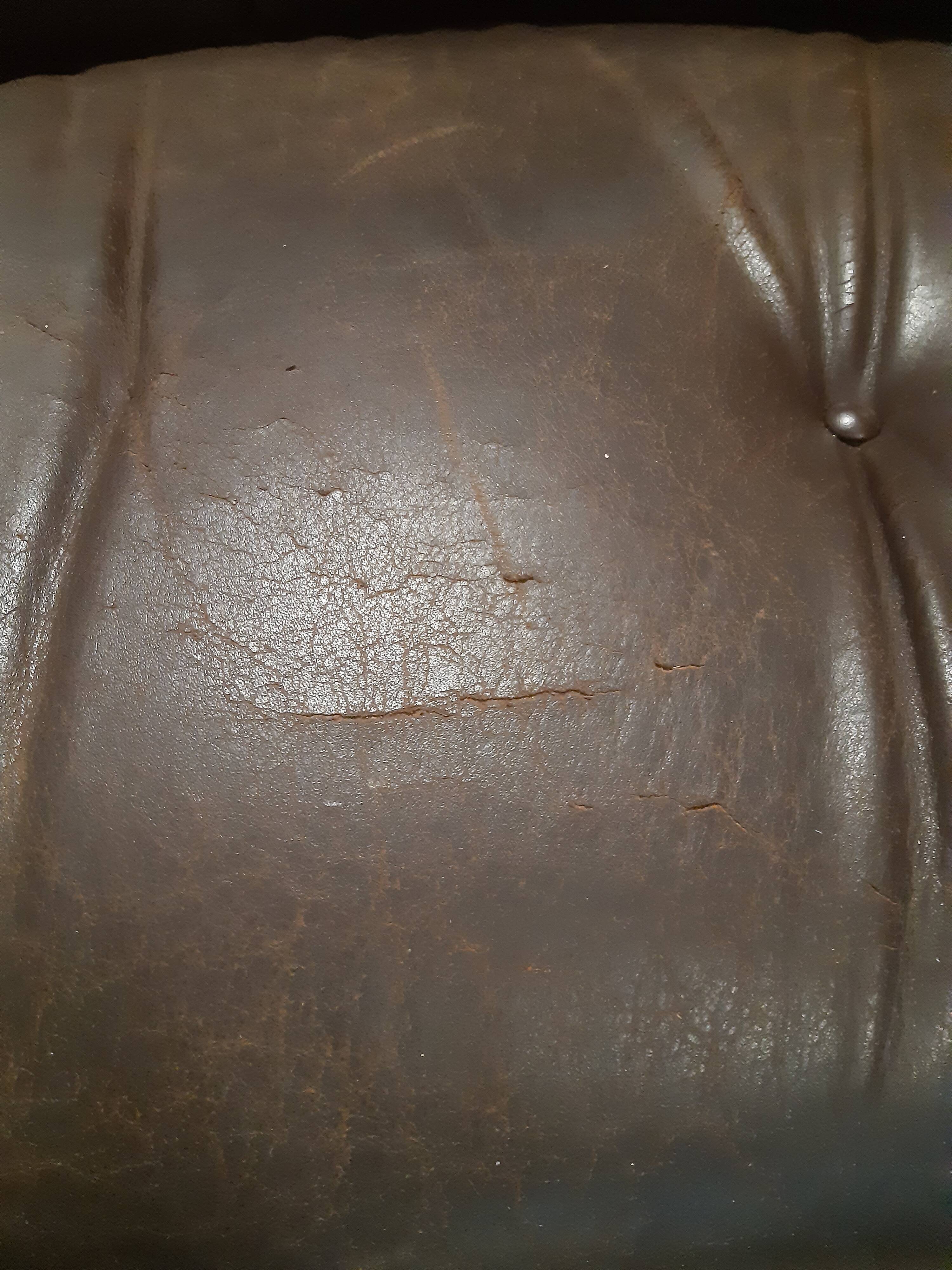 Charles Pollock armchair, Knoll edition