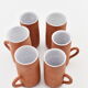 Série de six tasses en terre cuite