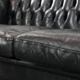 Black chesterfield 3-seater sofa made of cowhide leather in English style