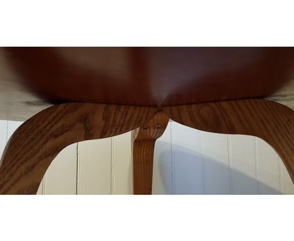 60 tripod side table