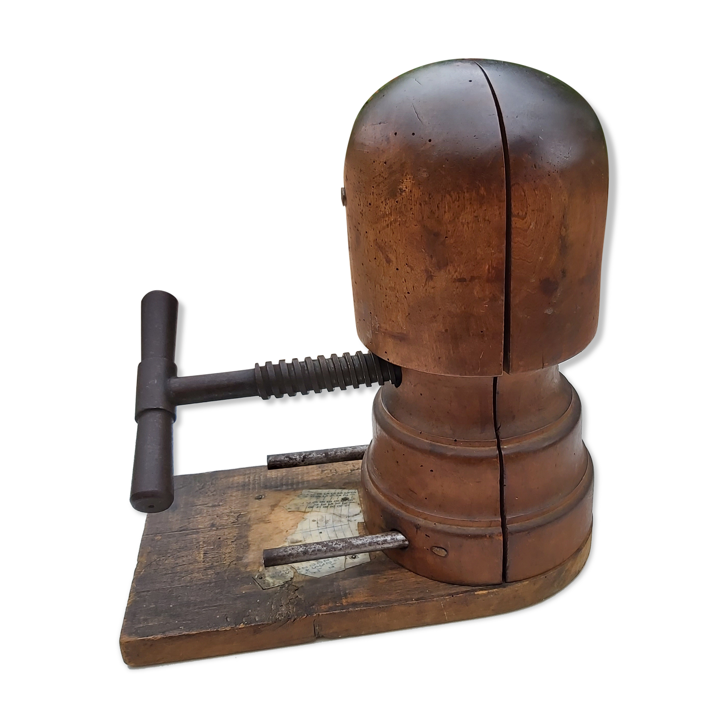 Shape with adjustable hat
