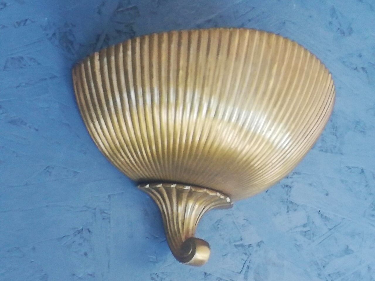Art Deco wall lamp 40s in bronze and brass shell shape