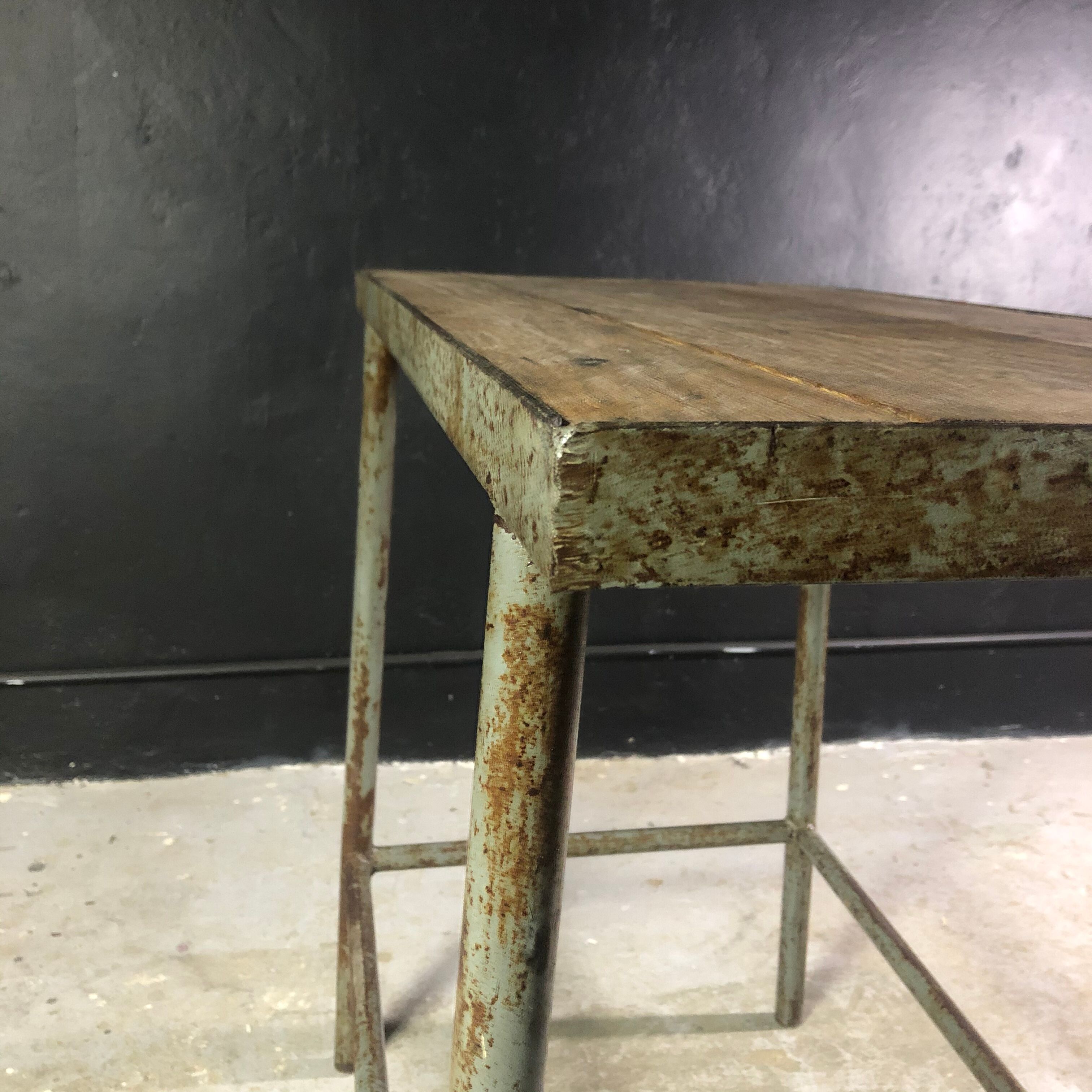 Table haute industrielle métal et bois