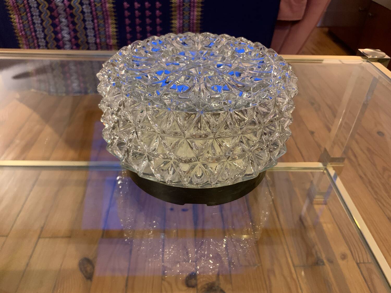 Round star-shaped glass ceiling light