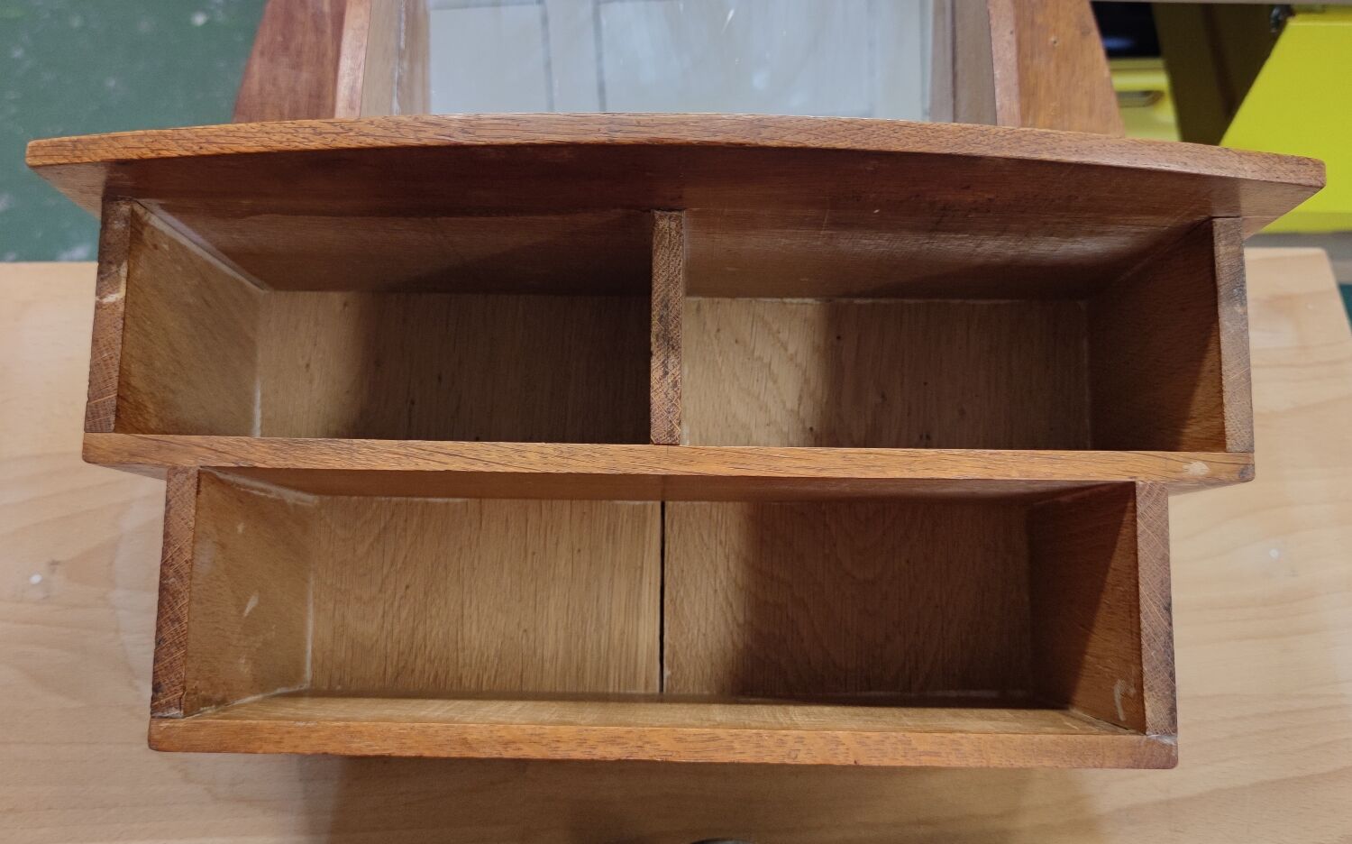 Wall dressing table with drawers