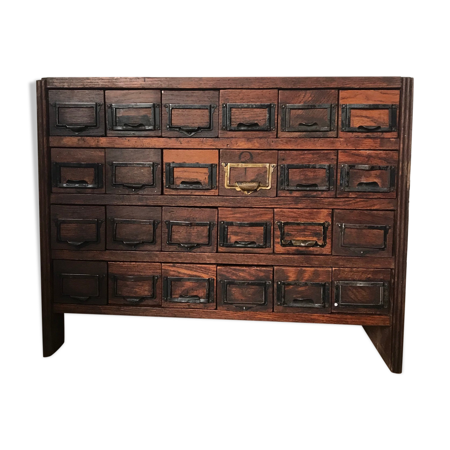 Meuble de métier à tiroirs