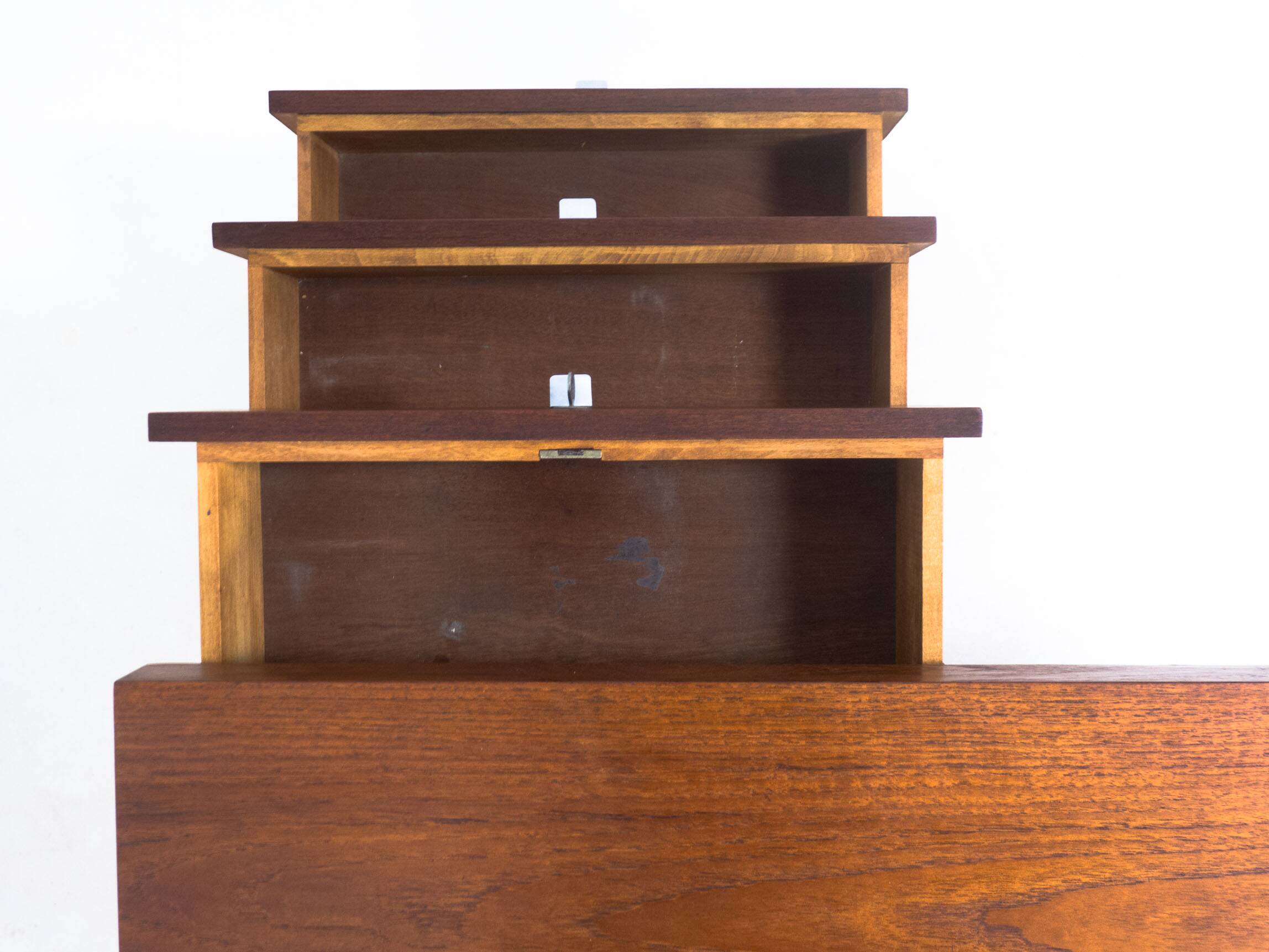 Meurop ‘Standard’ writing desk by Pierre Guariche