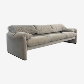 Cassina Maralunga 3-Seater Sofa by Vico Magistretti in grey striped fabrics