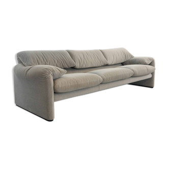 Cassina Maralunga 3-Seater Sofa by Vico Magistretti in grey striped fabrics