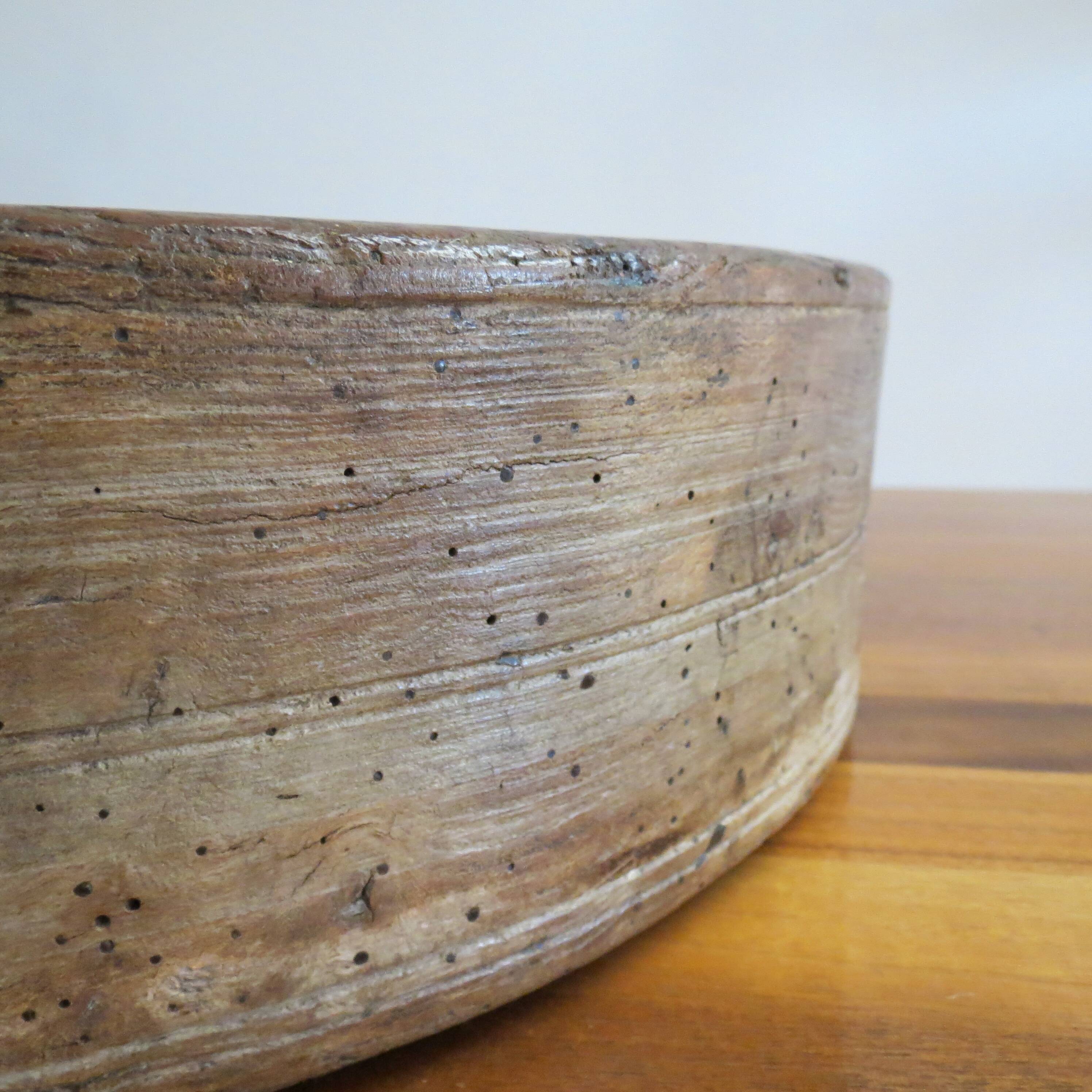 Antique 19th Century Large English Elm Wooden Straight Sided Dairy Wash Bow