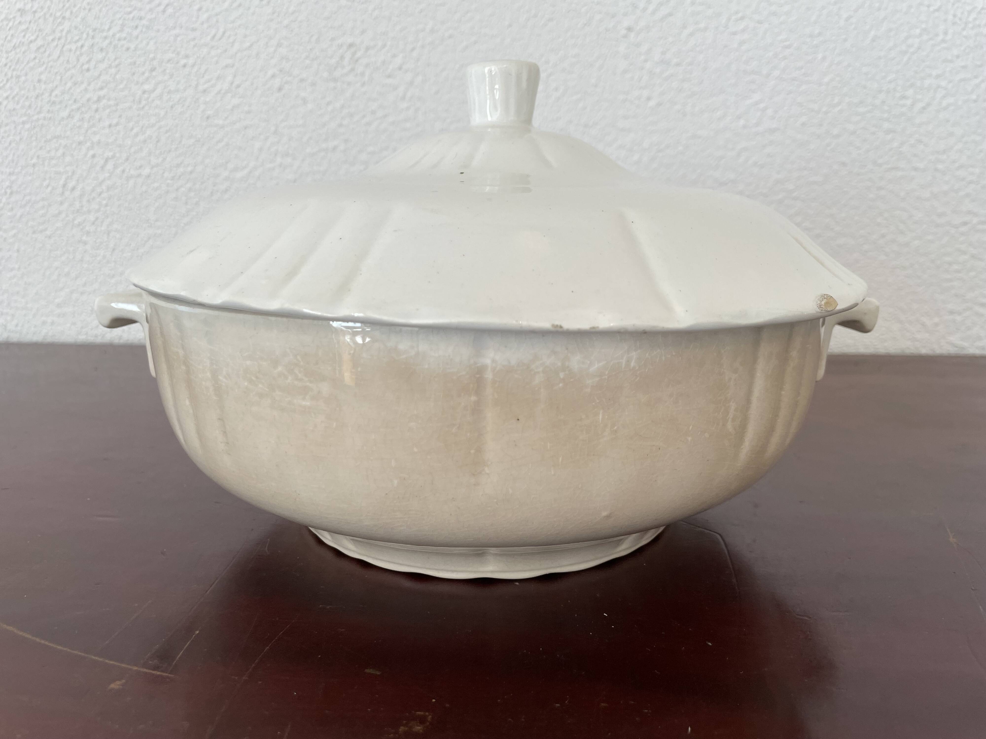 White iron clay soup tureen Moulin des Loups & Hamage Nord