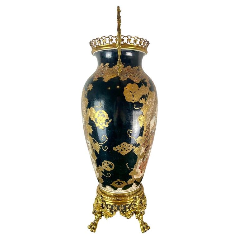 Satsuma porcelain vase from Japan and XIXth century gilded metal