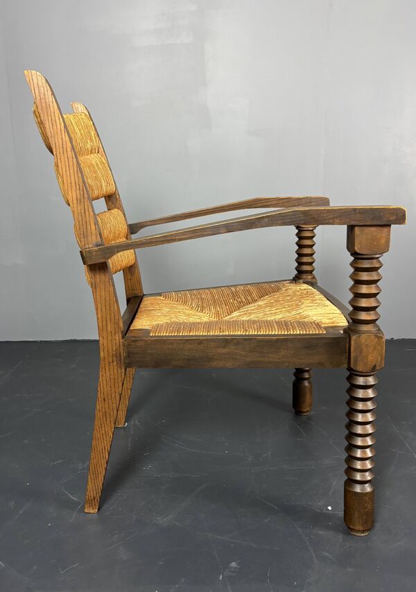 Fauteuil en bois tourné de style Charles Dudouyt, France, années 1950.