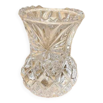 Vase en verre ciselé