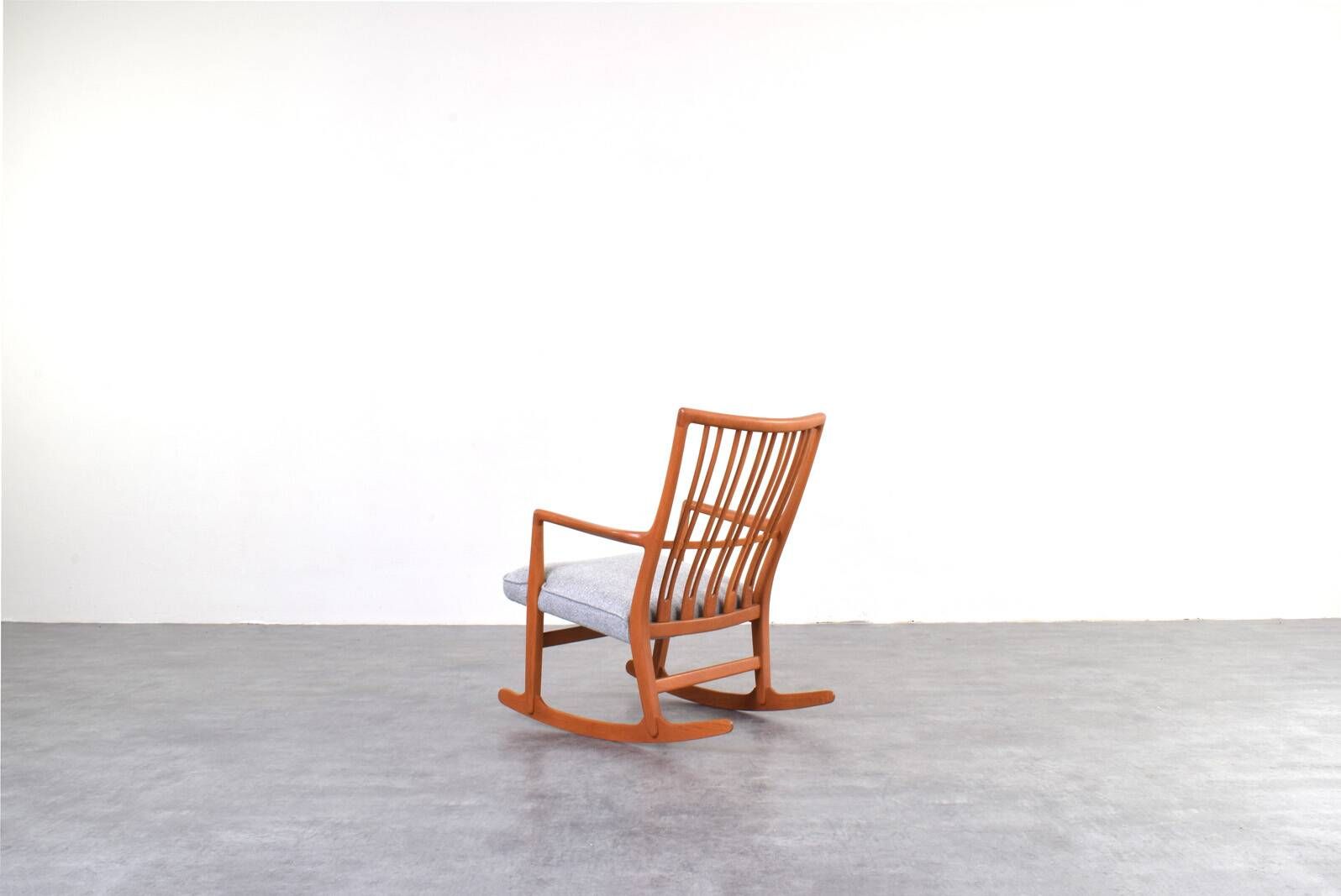 Oak ML33 Rocking Chair by Hans J. Wegner for A/S Mikael Laursen, 1950s