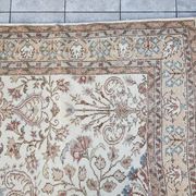 Tapis Oushak beige anatolien au sol sku 2781