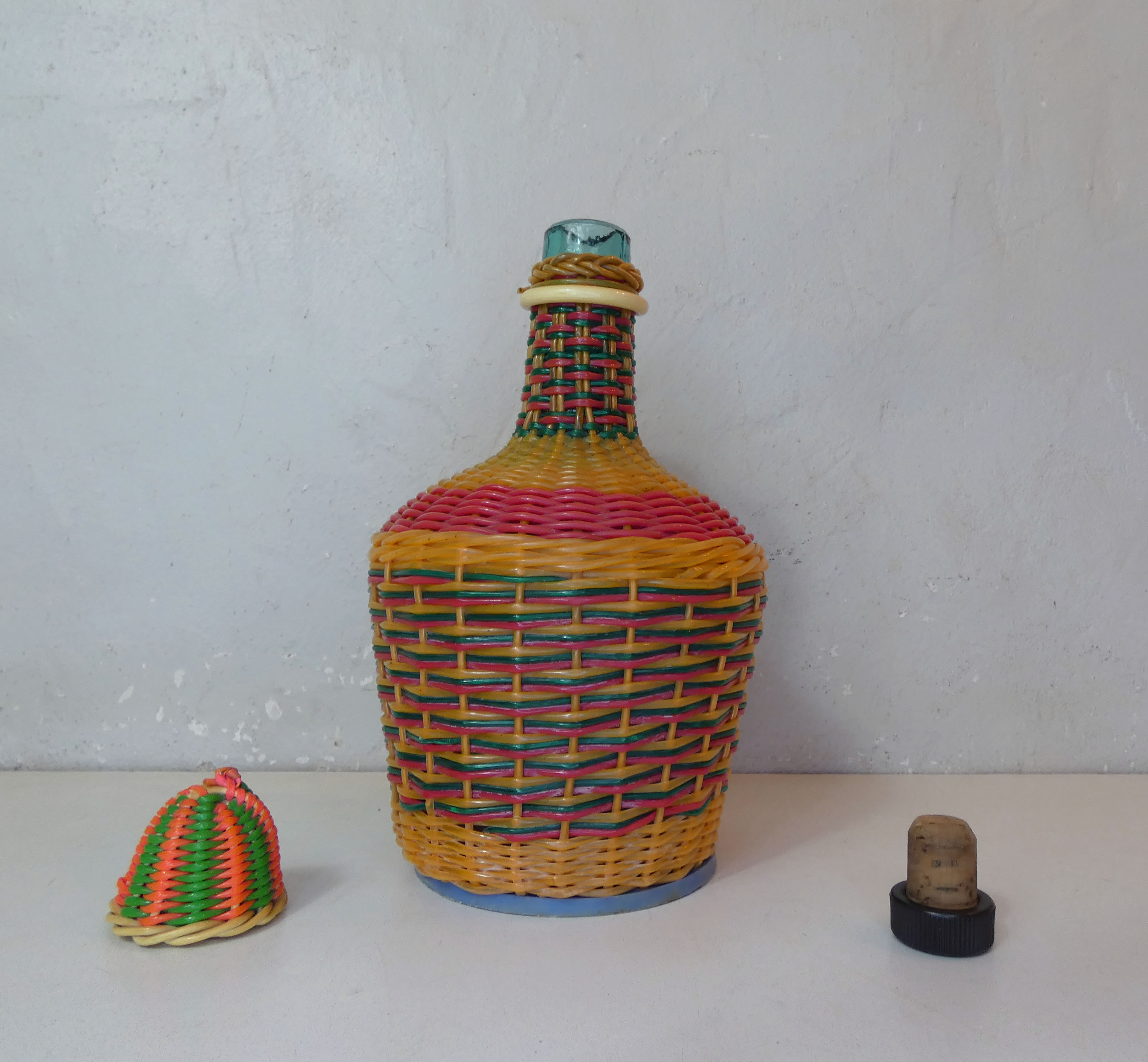 Vintage scoubidou bottle