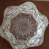 Flat bowl in chiseled glass