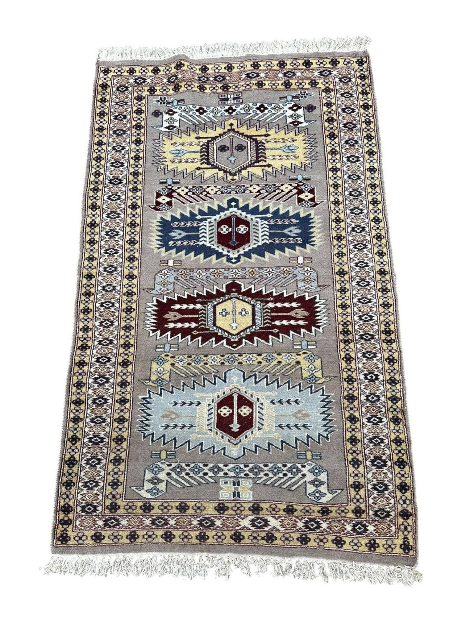 Tapis persan fait main 160cm x 90cm