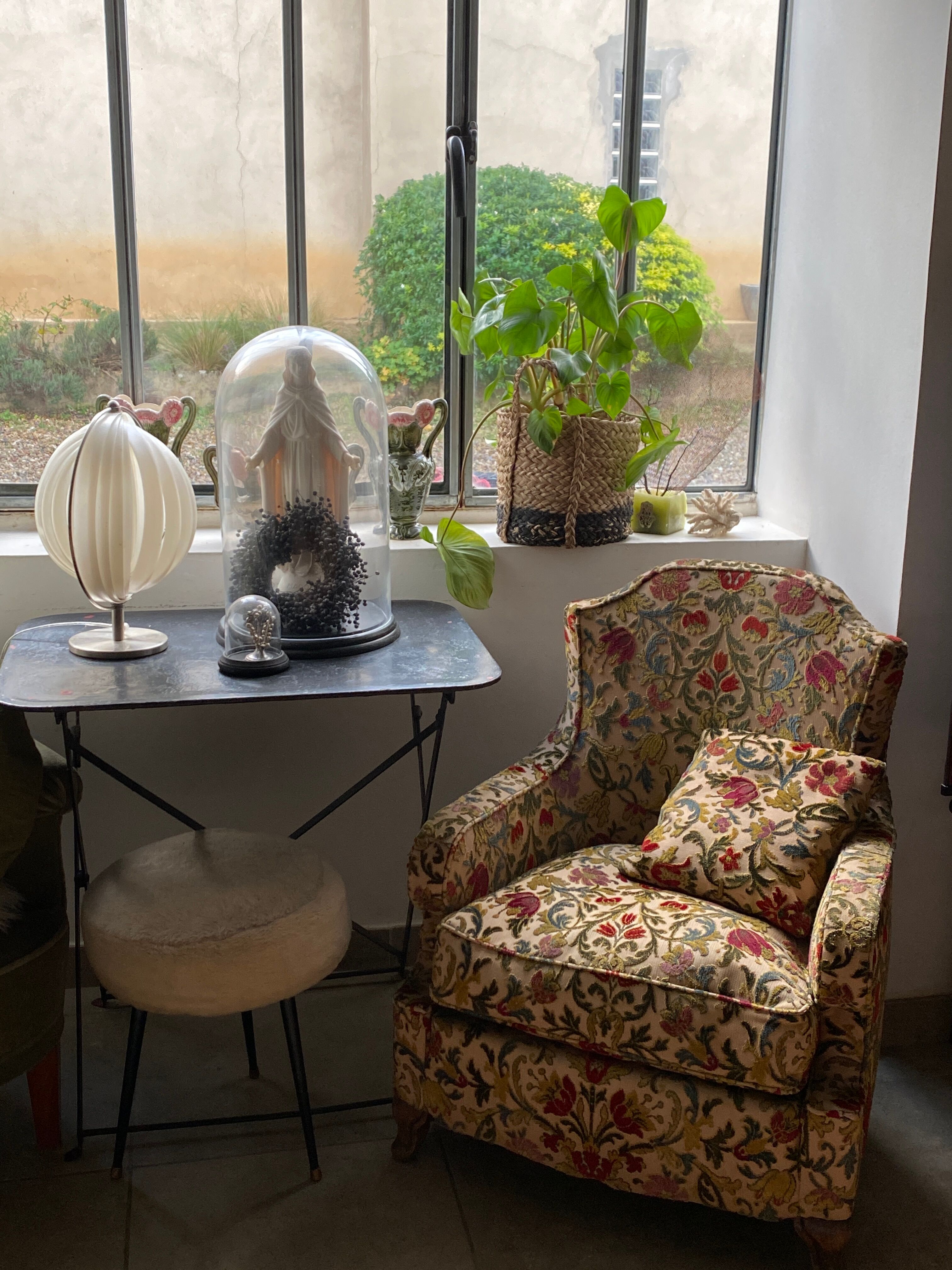 Fauteuil velours fleuri