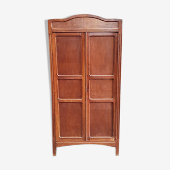 Armoire vintage