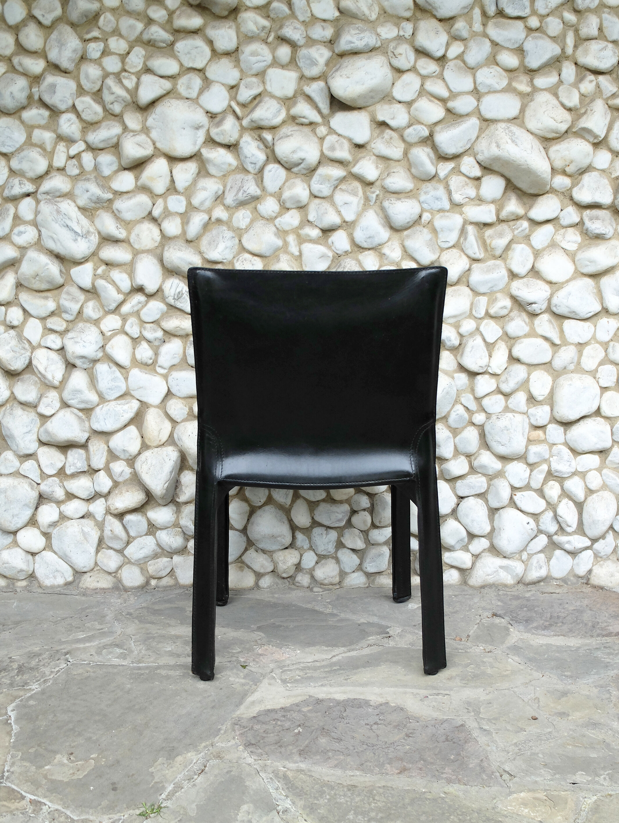 CAB 412 chair in black leather, Mario Bellini design for Cassina