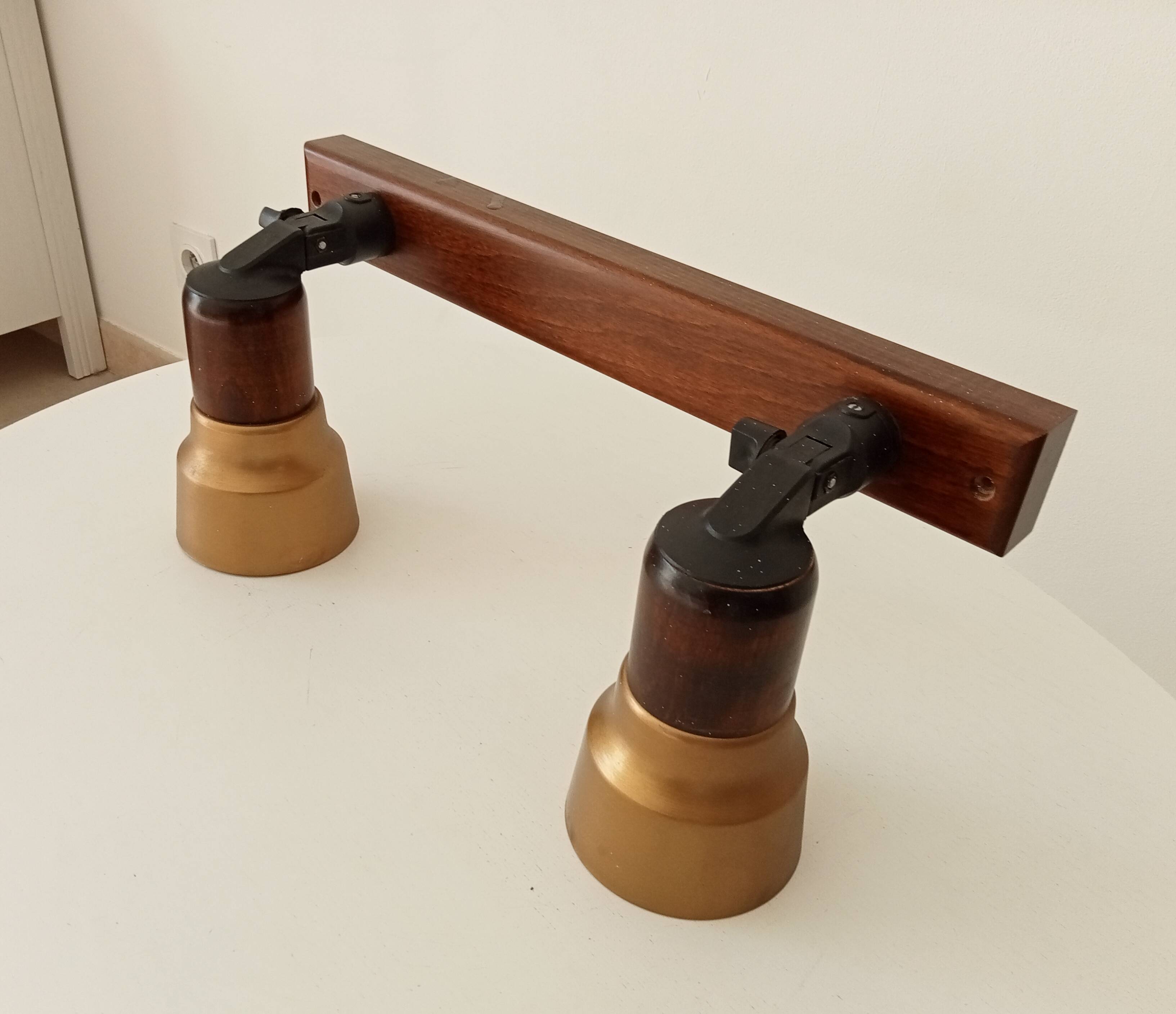 Vintage double spot wall light in wood and brass 80s