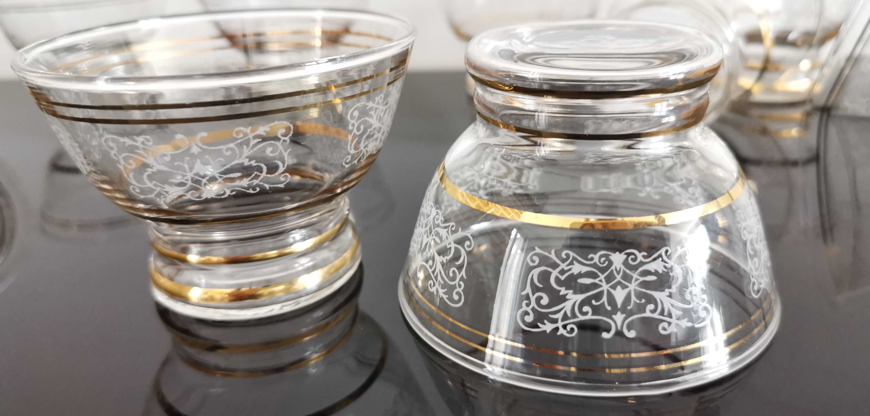 9 champagne glass cups 50s/60s