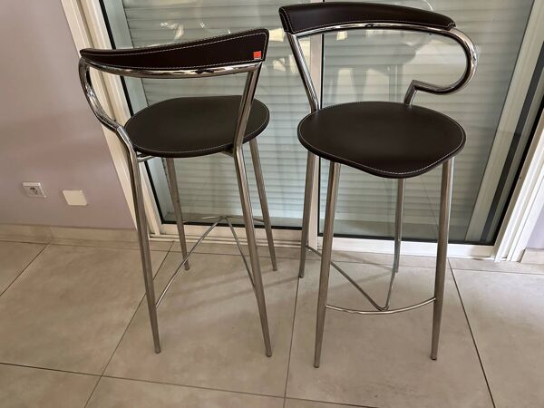 2 chaises hautes de cuisine