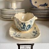 Gien sauceboat in blue ironstone, "Birds" service circa 1870.